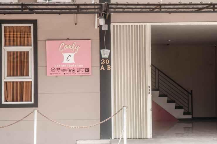 Comfy Homestay Yogyakarta Ngoại thất bức ảnh